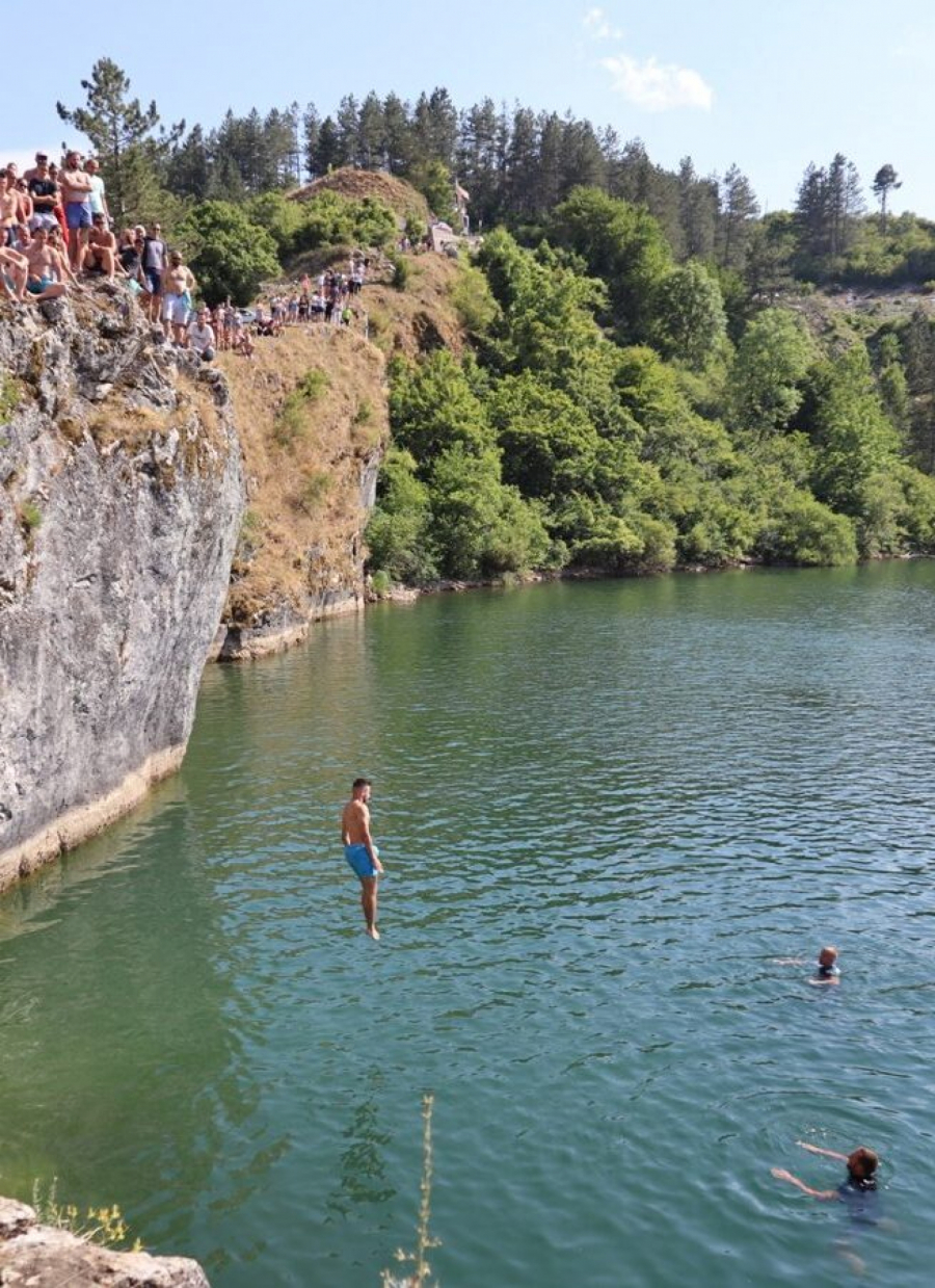 MAĐARI, AUSTRIJANCI I RUSI SE SKUPILI U GACKU Gatačko kulturno - sportsko leto je pun pogodak! (FOTO)