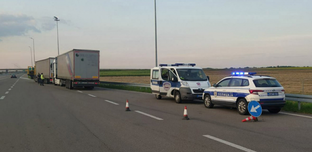 TURCI PRAVE NAJVEĆI PROBLEM Vozili 19 sati bez prestanka, srpska policija u okviru međunarodne akcije (FOTO)