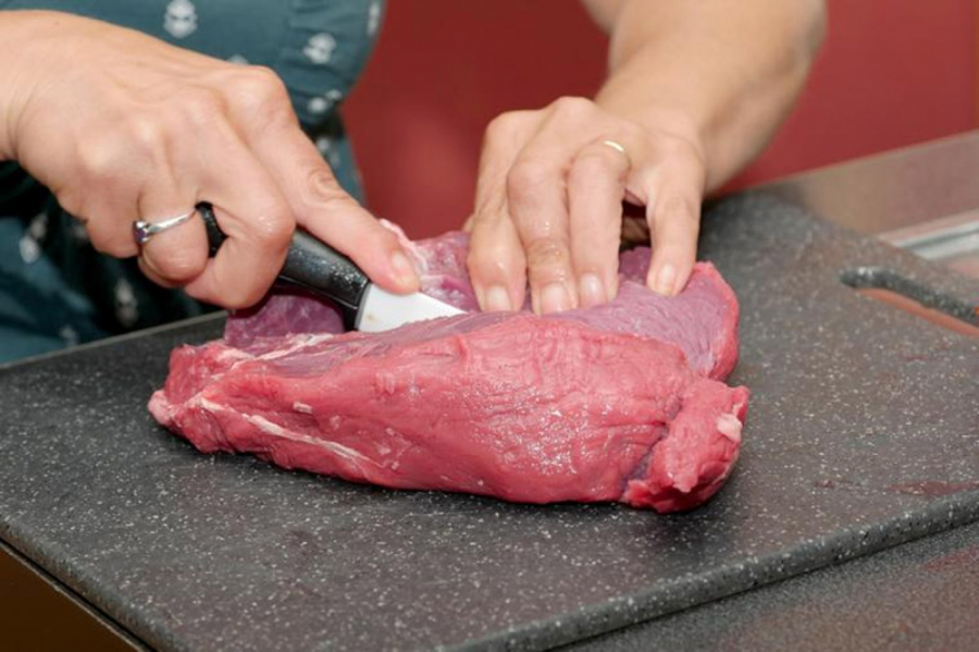 DOKTOR NESTOROVIĆ POTVRDIO Ovo meso je glavni uzročnik raka debelog creva, prestanite da ga jedete