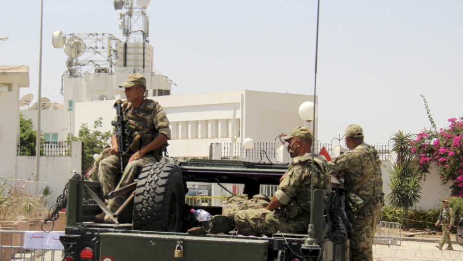 NEKA KAZNA BUDE VEĆA OD KRIVICE Korumpirani tajkuni moraće da finansiraju izgradnje bolnica i škola u siromašnim regionima