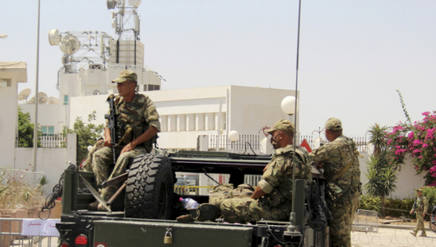 NEKA KAZNA BUDE VEĆA OD KRIVICE Korumpirani tajkuni moraće da finansiraju izgradnje bolnica i škola u siromašnim regionima