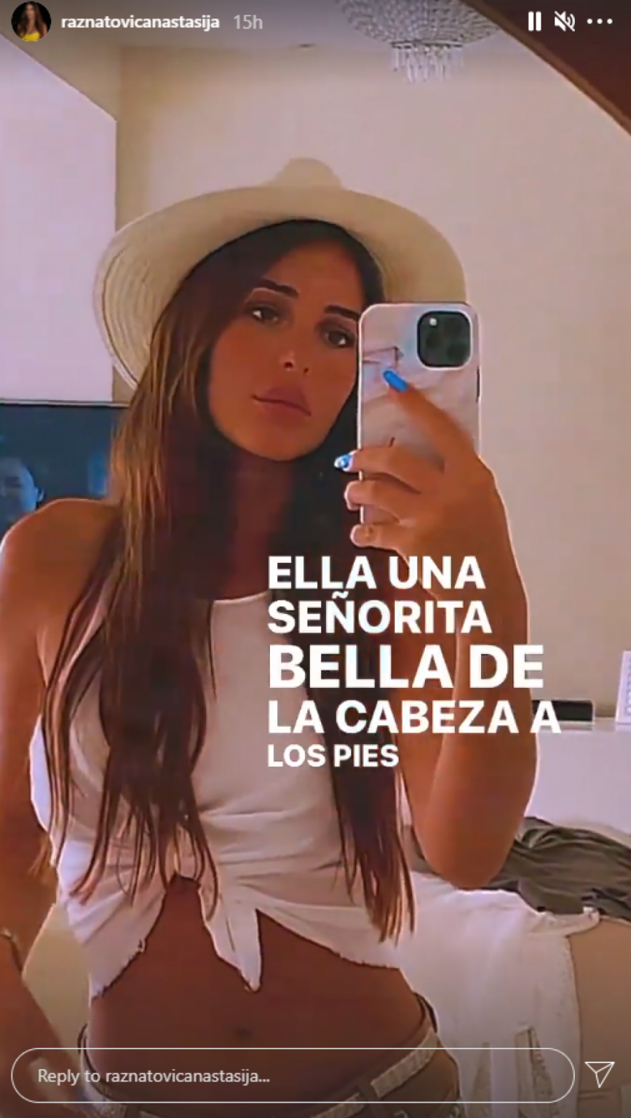 NIJE ZA ONE SA SLABIM SRCEM! Anastasija pokazala savršen stomak, a onda se okrenula i zapalila internet!