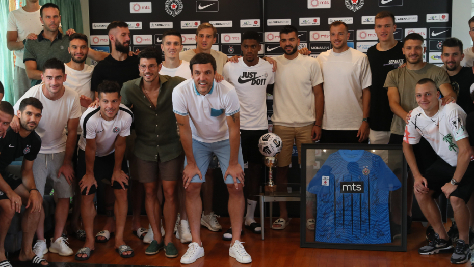 POSLE OSAM GODINA U PARTIZANU Stojković se emotivno oprostio od voljenog kluba