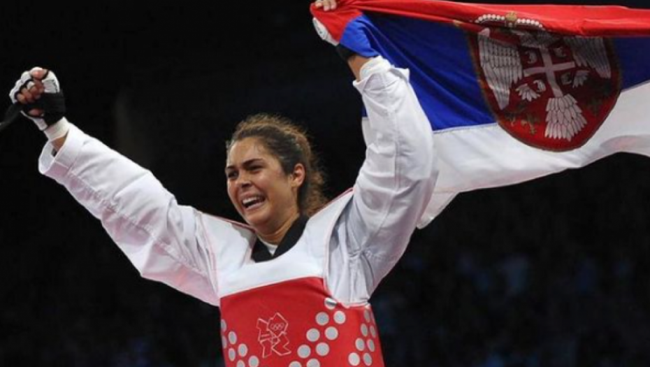 PRVO ZLATO U TOKIJU, BRAVO ZA MILICU MANDIĆ! Ministar Siniša Mali čestitao tekvondistkinji na osvojenoj medalji