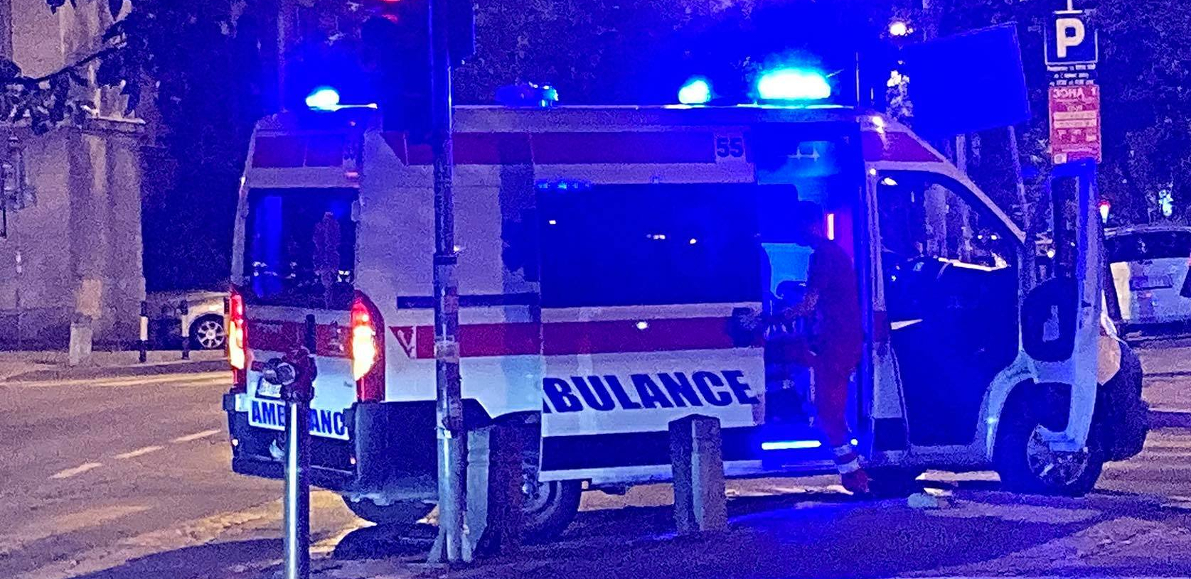 "VOZ JE KRENUO PREMA NAMA, PRIBILI SMO SE UZ ZID" Policajci devojku spasili sigurne smrti: POJEDINOSTI napete akcije u MRKLOM mraku