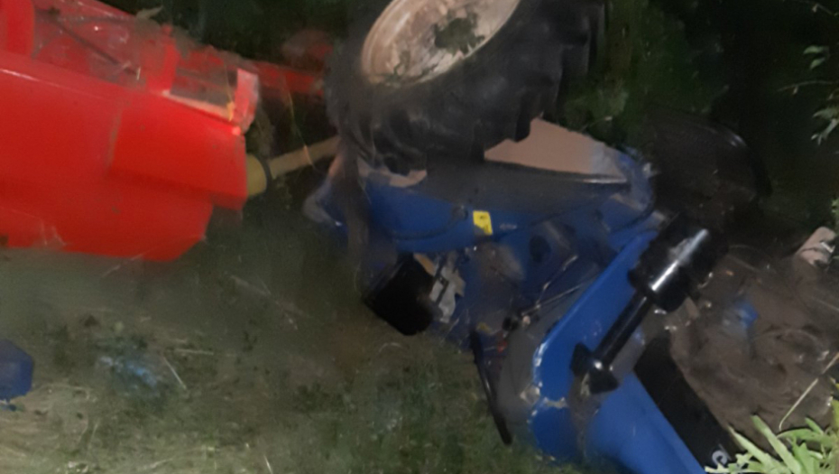 NESREĆA KOD VRNJAČKE BANJE: Muškarac stradao prilikom prevrtanja traktora