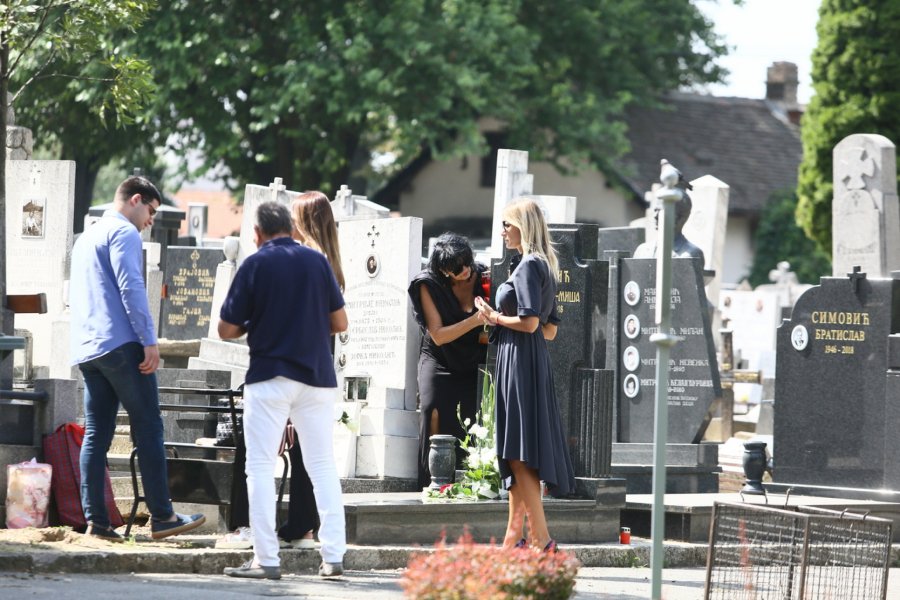 NESTALA TAJNA SVESKA MIŠE OGNJANOVIĆA Zapisivao beleške o Dijani Hrkalović i lošim policajcima