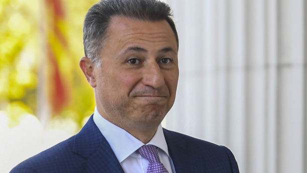 GRUEVSKI U EGZILU PROMENIO ZANAT! Bivši premijer Makedonije batalio politiku, zasukao rukave i počeo da pravi posuđe!