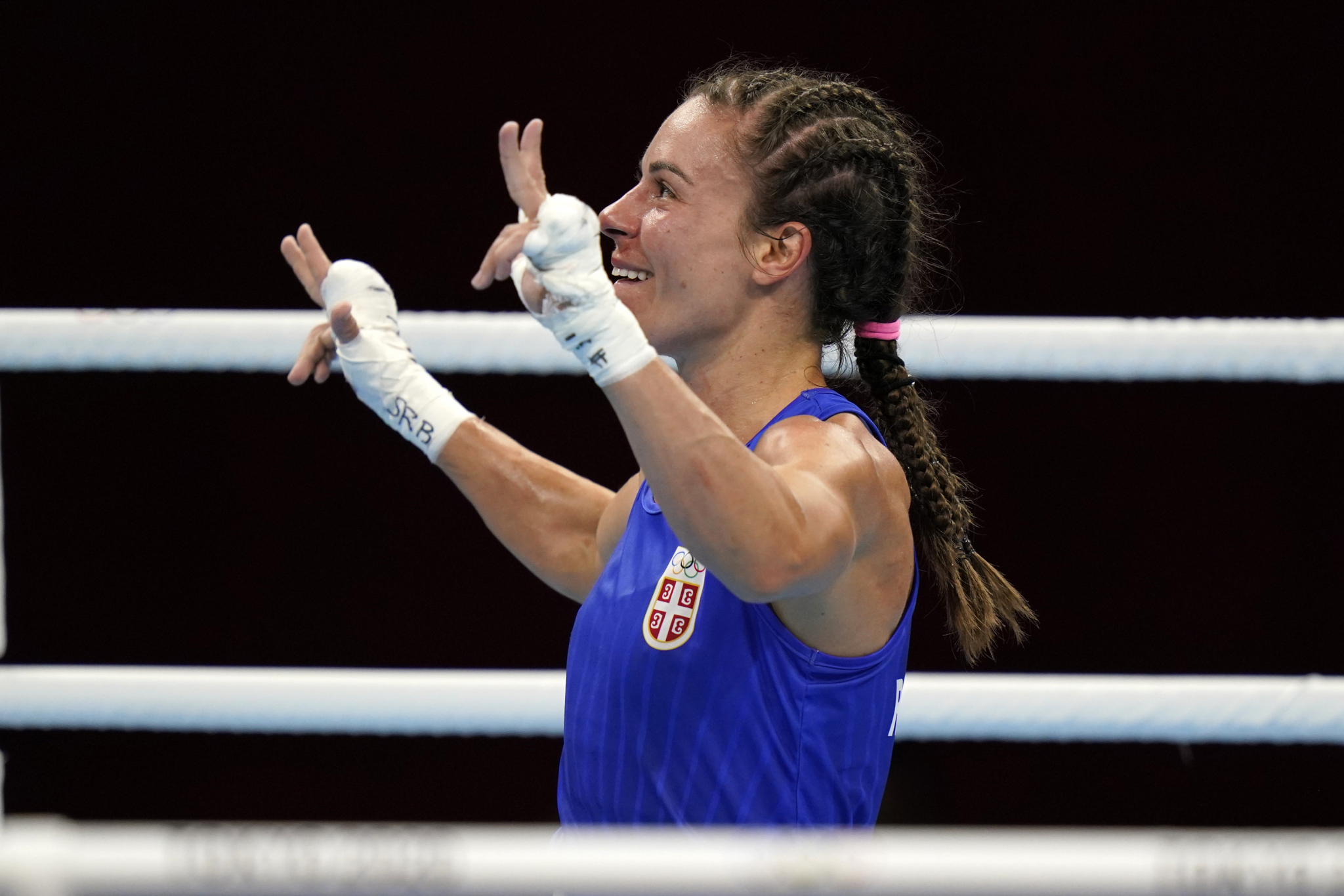 BOKS JE KAO UMETNOST! Najbolja srpska bokserka obećala napad na medalju u Turskoj!