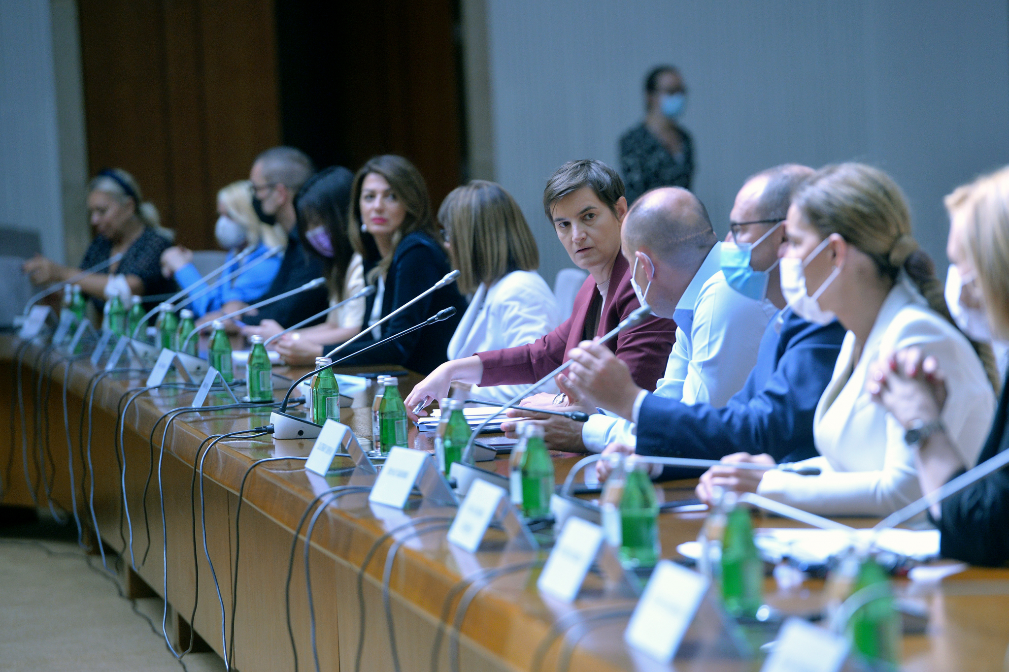 Da li Srbiju čekaju “zdravstvene propusnice”? Dr Tiodorović o novim merama