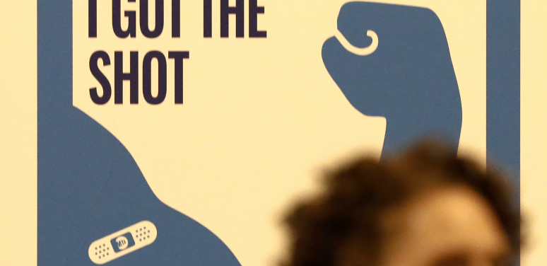 Ko dobije vakcinu, u novčanik stavi i 100 dolara