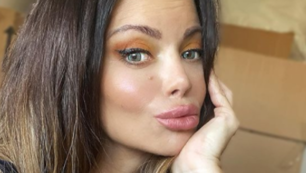 OVAJ SKANDAL NIKOLINE PIŠEK I DALJE SVI PAMTE Voditeljka je pevačicu toliko isprovocirala da je ona bacila papire i napustila studio, a tu nije kraj