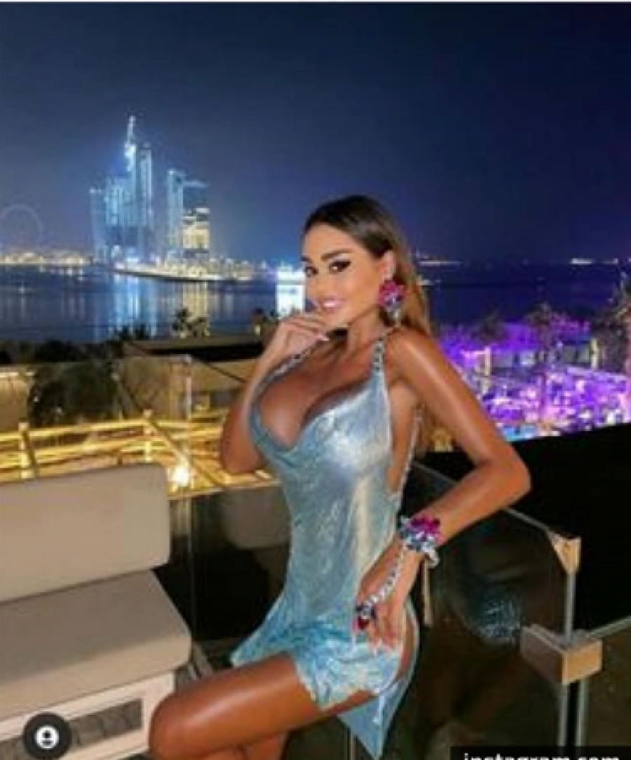 MAJINO KOPIRANJE ANE KORAĆ PREŠLO U OPSESIJU! Marinkovićeva do detalja iskopirala njen stajling, isplivale urnebesne fotografije! (FOTO)