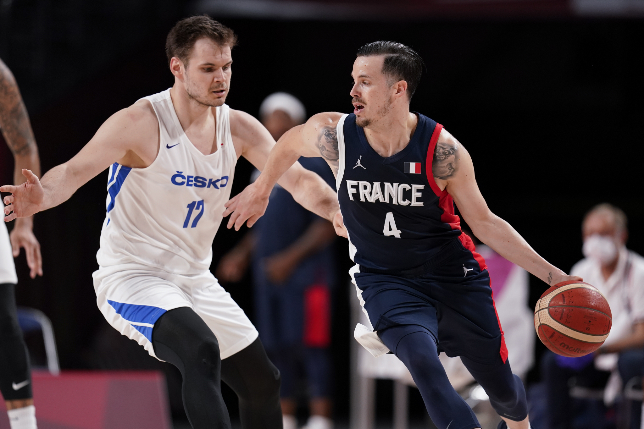 FRANUZI OVERILI PRVO MESTO! Ertel razbucao Irance, na redu je četvrtfinale!