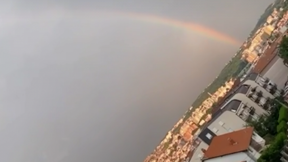 MAGIJA NA NEBU Beograđani uživali u fantastičnom prizoru! (VIDEO)