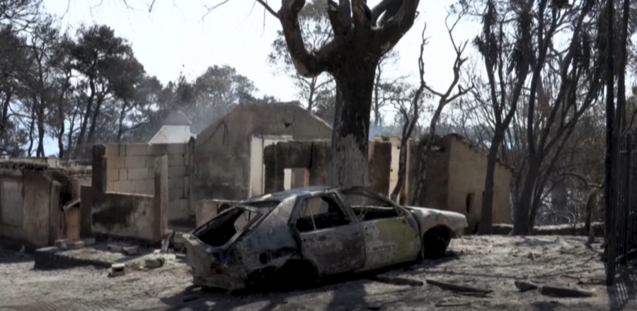 LETOVALIŠTA U PLAMENU! Besne požari u Grčkoj, Turskoj i Italiji, turiste spasavaju čamcima i helikopterima iz hotela! (FOTO, VIDEO)