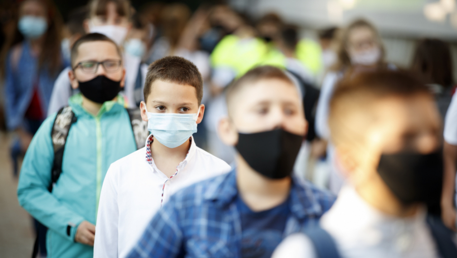 NEIZVESTAN PLAN ŠKOLSKE GODINE "Ako maske ne budu obavezne, ne odgovaramo za zdravstveno stanje đaka"