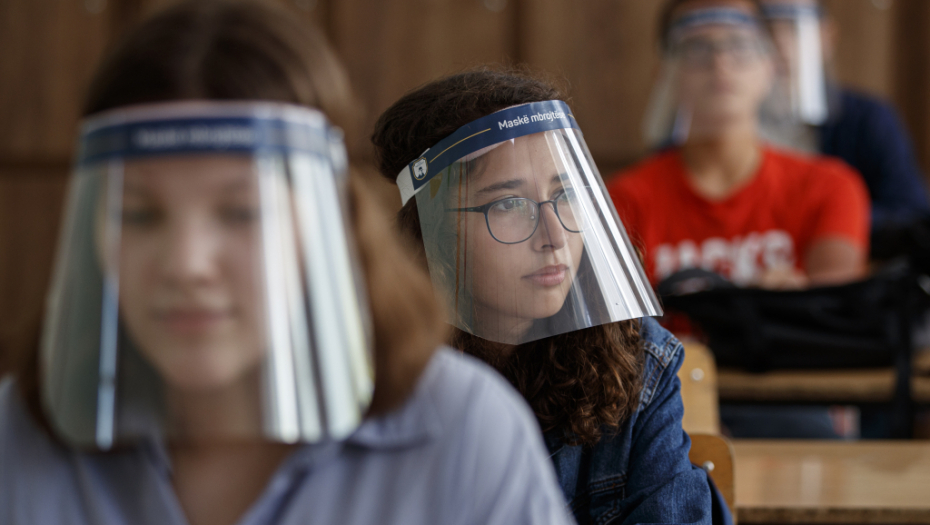 MASKE, TESTIRANJE TRIPUT NEDELJNO I "NINDŽA PASOŠ" Kako će izgledati školska godina u zemlji srpskih gastarbajtera
