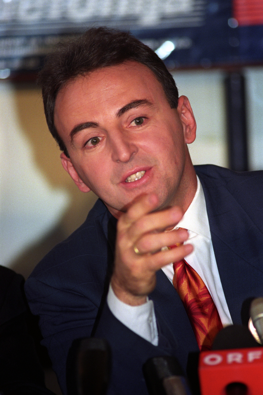 UZELA IM SVE PARE! Kraljica narodne muzike ojadila vladare podzemlja na kocki, u pitanju su milioni!