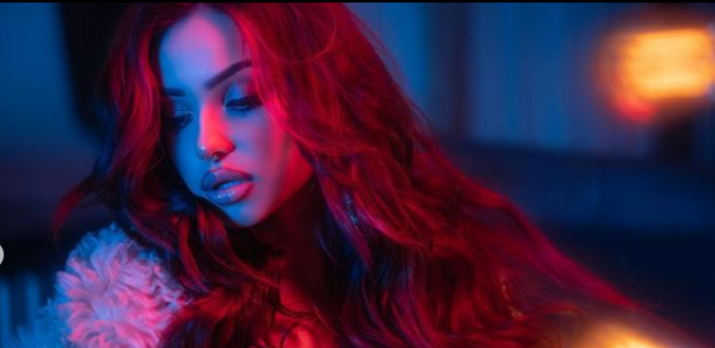 BRESKVICA ŽESTOKO PREVARILA LEONA, ON POLUDEO Pesmu nije platila, ispala je neprofesionalna!