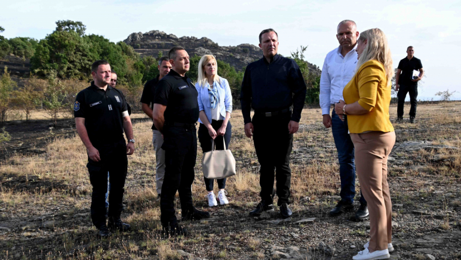 VUČIĆ IZDAO NAREĐENJE Učinite sve što je u našoj moći, poslate helikopterske jedinice (FOTO)