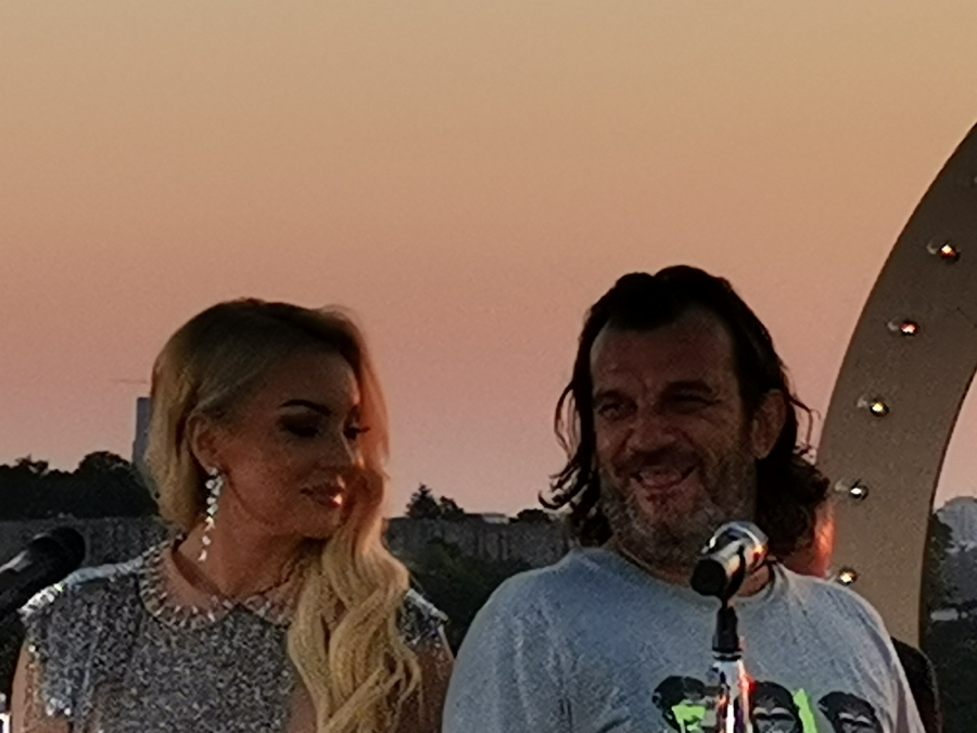 SKANDAL: Ivana Selakov nije platila duet sa Acom Lukasom, pesma uklonjena sa 