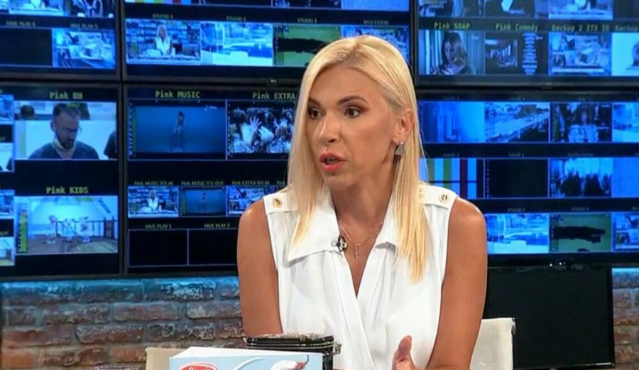 SUZE KRENULE, GLAS DRHTI! VODITELJKA JEDVA PROČITALA VEST O SMRTI LAZANSKOG Irina nije mogla da se sabere kada je saznala da je preminuo!