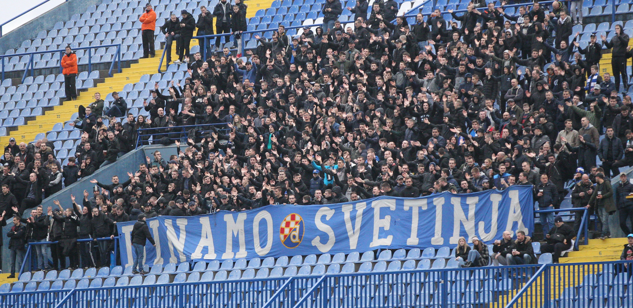 HOĆE LI UEFA REAGOVATI?! Ustaške zastave u Zagrebu, Dinamo dočekuje Zvezdu bez navijača? (FOTO)