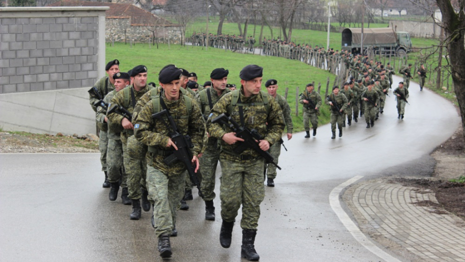 ALBANCI SPREMAJU KOSOVSKU OLUJU Stiglo upozorenje iz Vašingtona