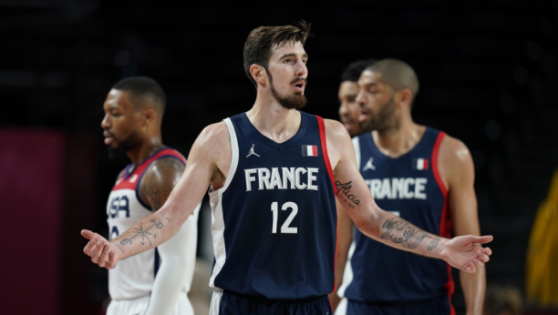 SVET OČIMA NE VERUJE Bruka Francuza - teraju reprezentativce u štalu! Javile se NBA zvezde:  Ljudi, blamirate nas pred celom planetom