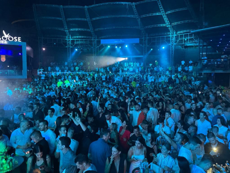 ACA LUKAS OSVOJIO SMEDEREVO Folker postavio novi rekord u broju ljudi na koncertu! (VIDEO)