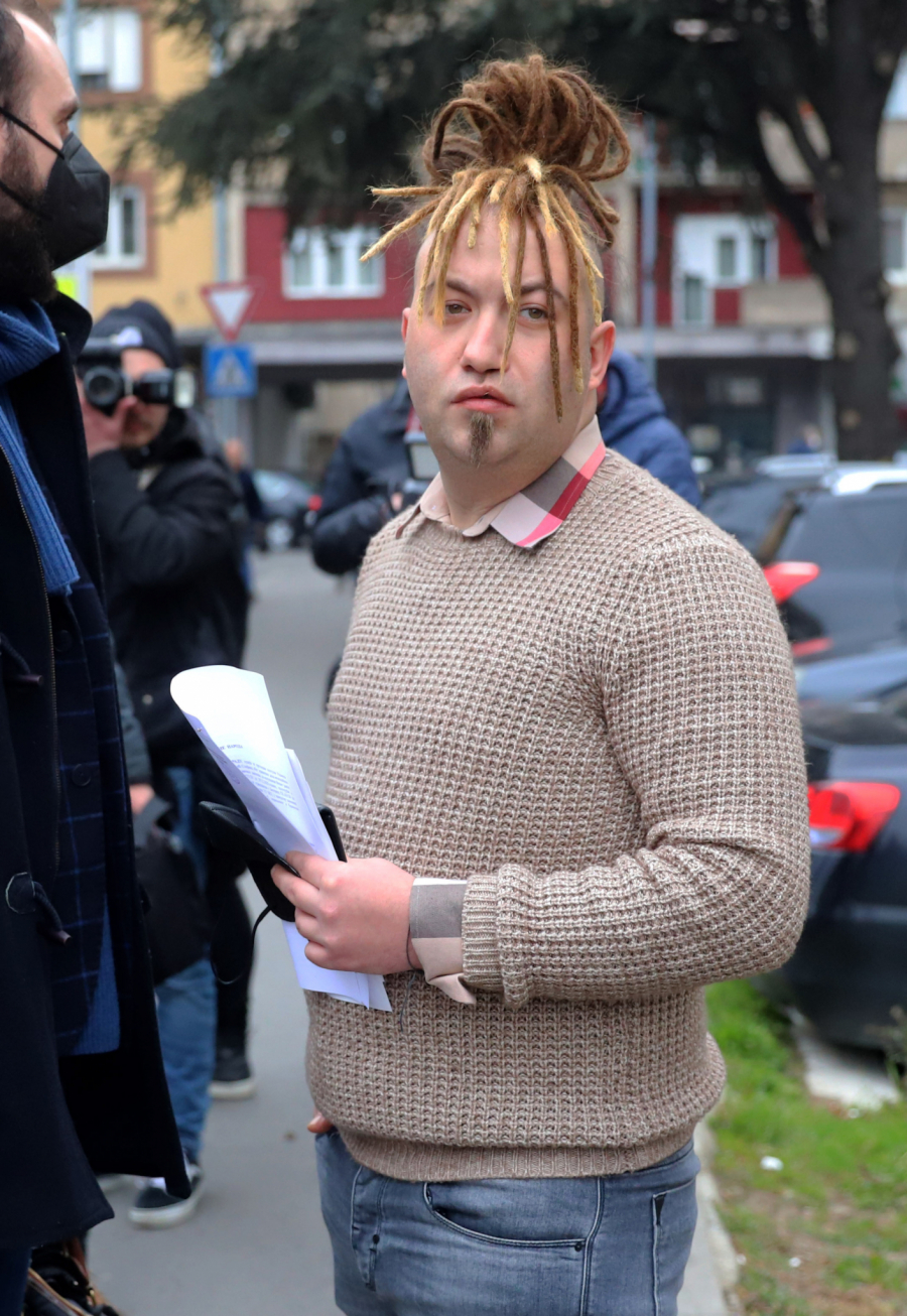 RASTA SKINUO NANOGICU Reper nakon osam meseci kućnog pritvora slobodan