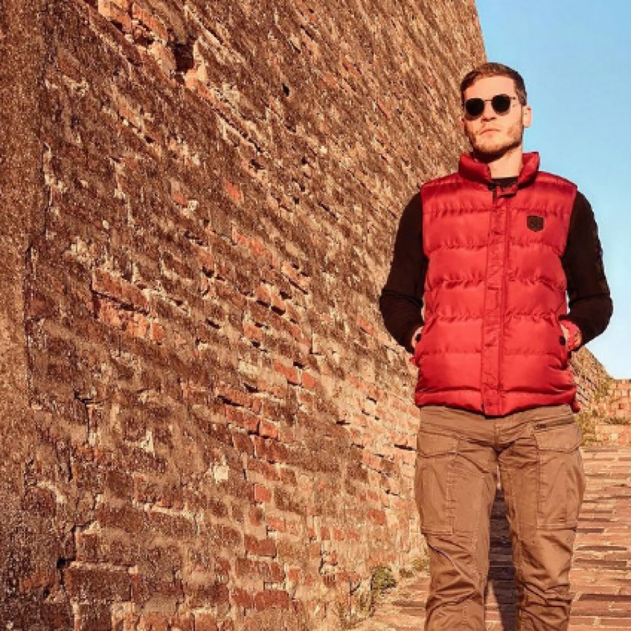 NE SMEM DA SE MEŠAM U ĆERKINE IZBORE! Aleksandar Radojičić o roditeljstvu, snalaženju za život i ljubavnim scenama sa koleginicama