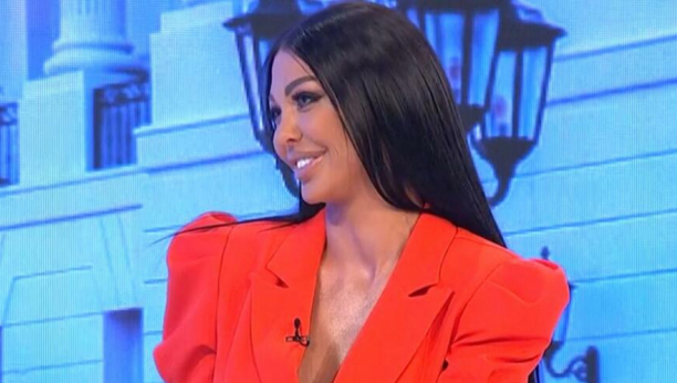 POZNAJEM TI OCA, SRAMOTA ŠTA TI JE DOZVOLIO! Ona se uključila uživo u emisiju i ponizila Maju i Takija, a ono što je izgovorila misli cela Srbija!