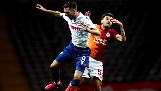 NEVIĐENA BRUKA U KOMŠILUKU Pocepao dres, pa morao napolje jer nisu imali rezervni