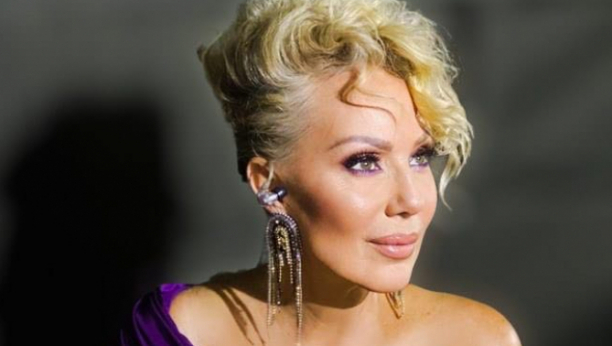 VIKTOROVU SVADBU NE PRIŽELJKUJEM, MOŽDA STEFANOVU DA Lepa Brena otvoreno o sinovima i njihovim devojkama: Ne znam ko sa kim raskida