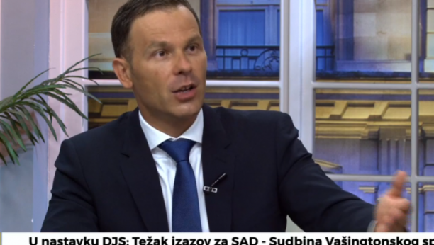 SNS SE OGLASIO POSLE PORUKE SINIŠE MALOG Zemljište je poklonjeno, svim građanima Srbije