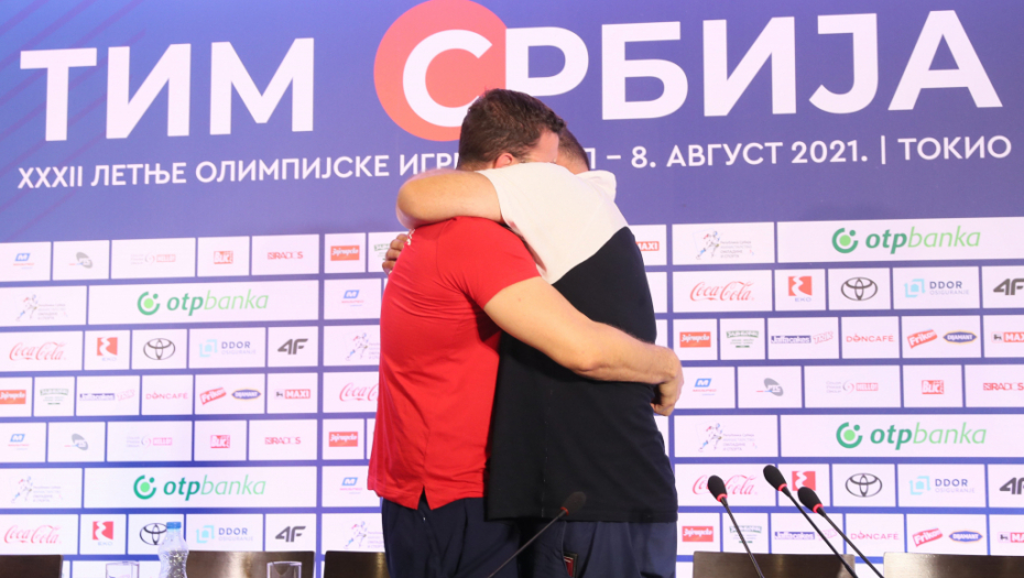 DOKAZ DA SU I ONI SAMO LJUDI! Suze šampiona koje su obišle svet (FOTO GALERIJA)