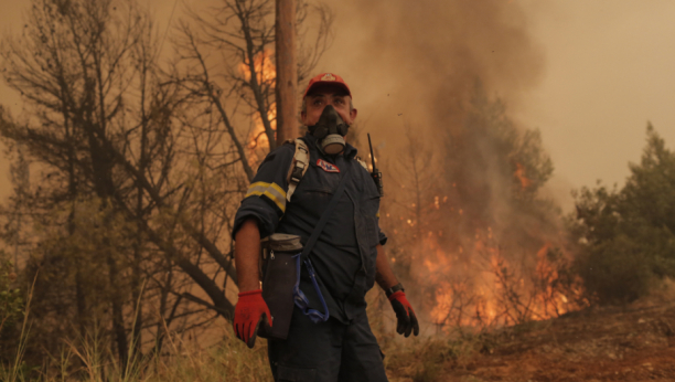 SRBI U GRČKOJ NA SIGURNOM! Evakuacija od požara završena - u Srbiju vraćeno skoro 1.000 naših turista
