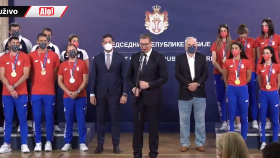 VUČIĆ PRIMIO ZLATNE OLIMPIJCE! 
