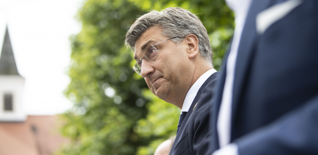 HRVATSKA OSTAVILA NAROD NA CEDILU Ljudi na Baniji se bude u krevetima punim vode