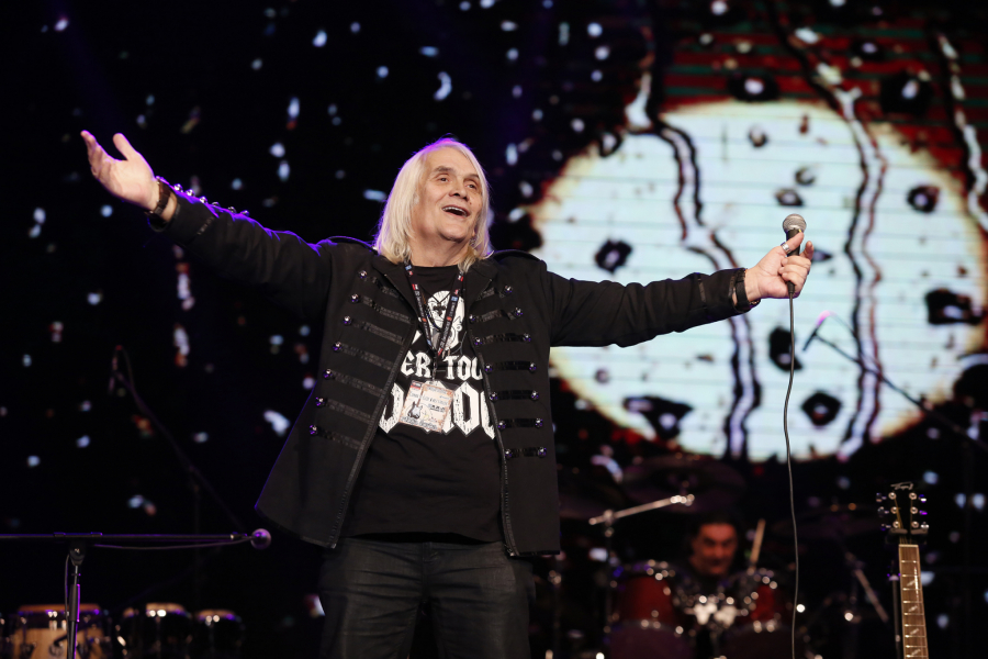 ROKER JE APSOLVENT NA OVOM FAKULTETU Bora Đorđević je pljačkao kuće, a od tog novca kupovao instrumente!