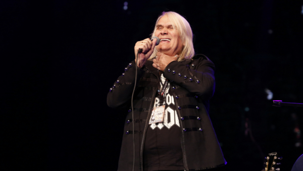 POBAČAJI, NESREĆNE LJUBAVI, SAMOUBISTVA! Ovi hitovi kriju užasne sudbine, a poznati pevač je zbog tragičnog događaja otpevao najemotivniju baladu ikada