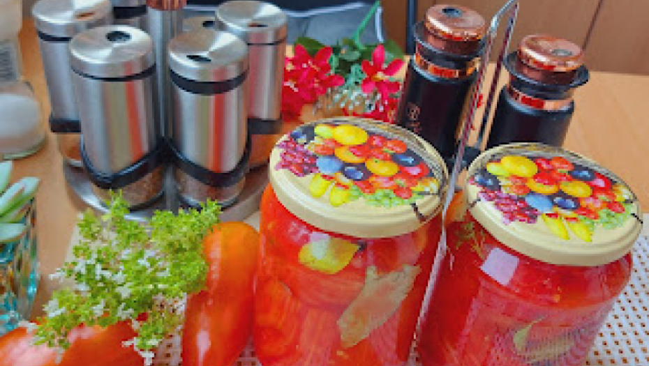 DOMAĆI PARADAJZ PELAT: Bez konzervans, savršeno ukusan i zdrav (VIDEO)