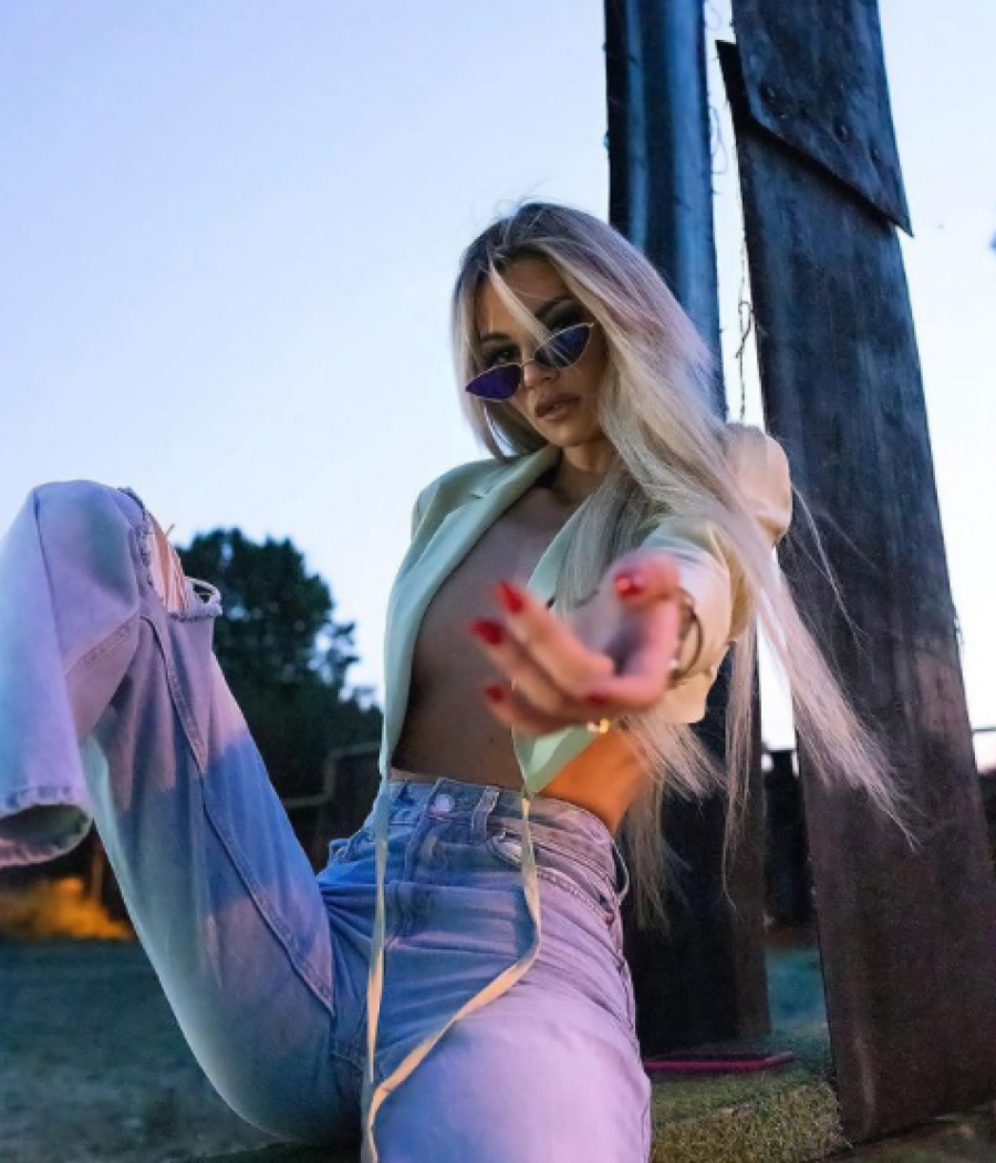 TARA PRKOSI HAKERIMA! Ugasili su joj Instagram profil, a ona im je poručila ovo! (FOTO)