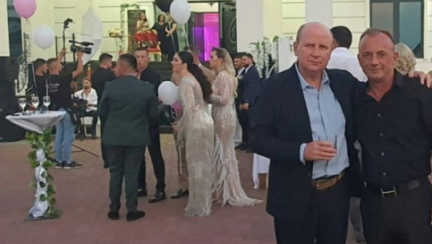 ŠOK I NEVERICA Đilasov kum na svadbi kod najvećeg KRADLJIVCA STRUJE u Srbiji, oštetio državu za milione