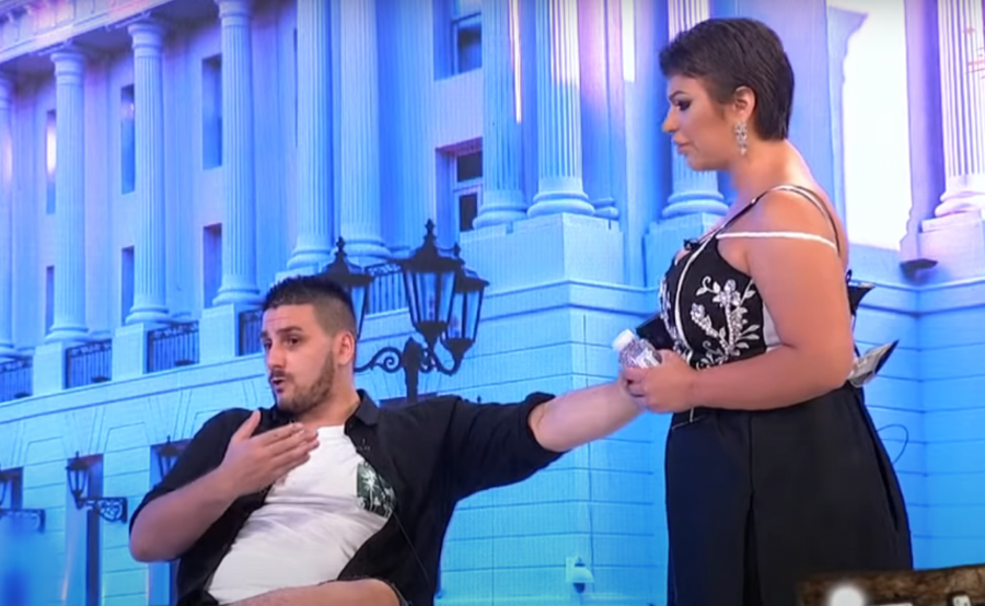 MILJANA TUKLA ZOLU U STUDIJU, GAĐALA GA ČAŠAMA I SLOMILA MU TELEFON Obezbeđenje nije moglo da ih smiri!