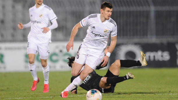 BIĆE POJAČANJA NA "MARAKANI" Zvezda još uvek nije odustala od reprezentativca Srbije!