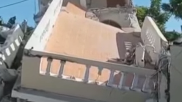 APOKALIPSA NA HAITIJU Ljudi u očaju na ulicama, od njihovih domova nije ništa ostalo! (FOTO/VIDEO)