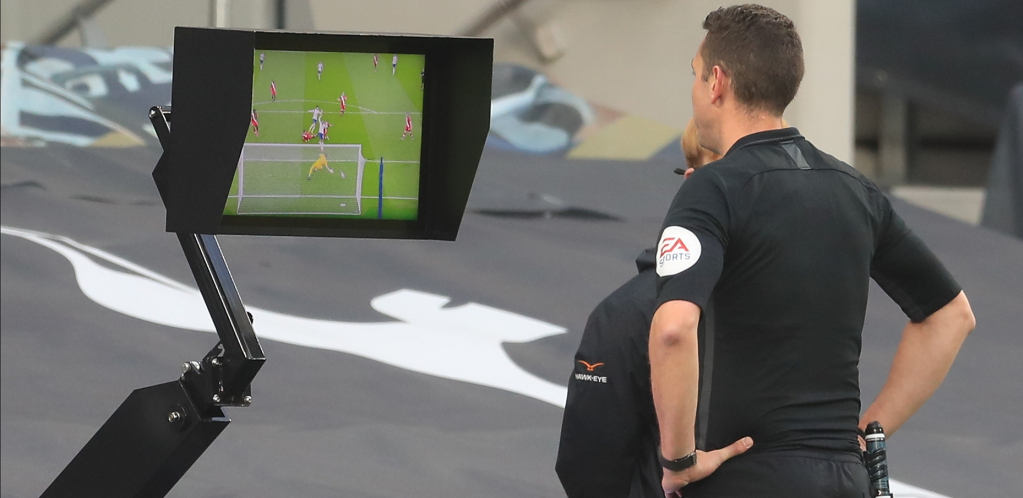 GREŠKA KOJA BI MOGLA DA IH KOŠTA TITULE Stigla potvrda: Arsenal neopravdano ostao bez dva boda (FOTO)